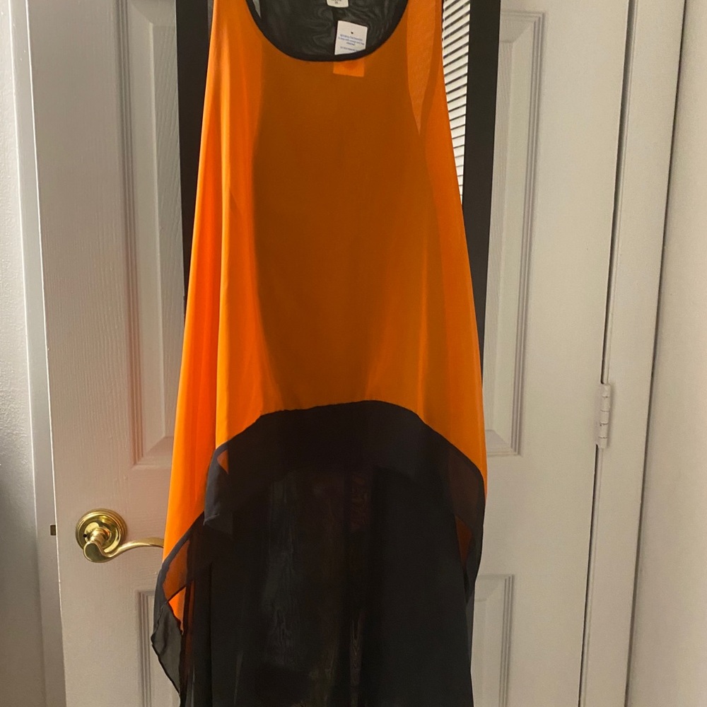 Sleeveless shirt